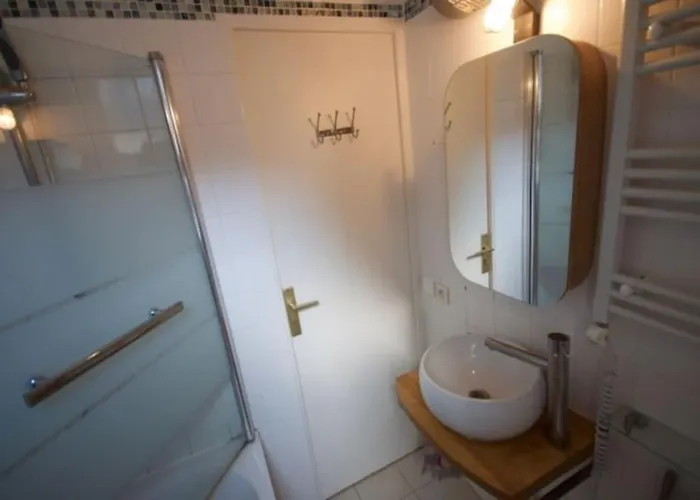 1 Bedroom Flat, Marais, 3eme * Париж
